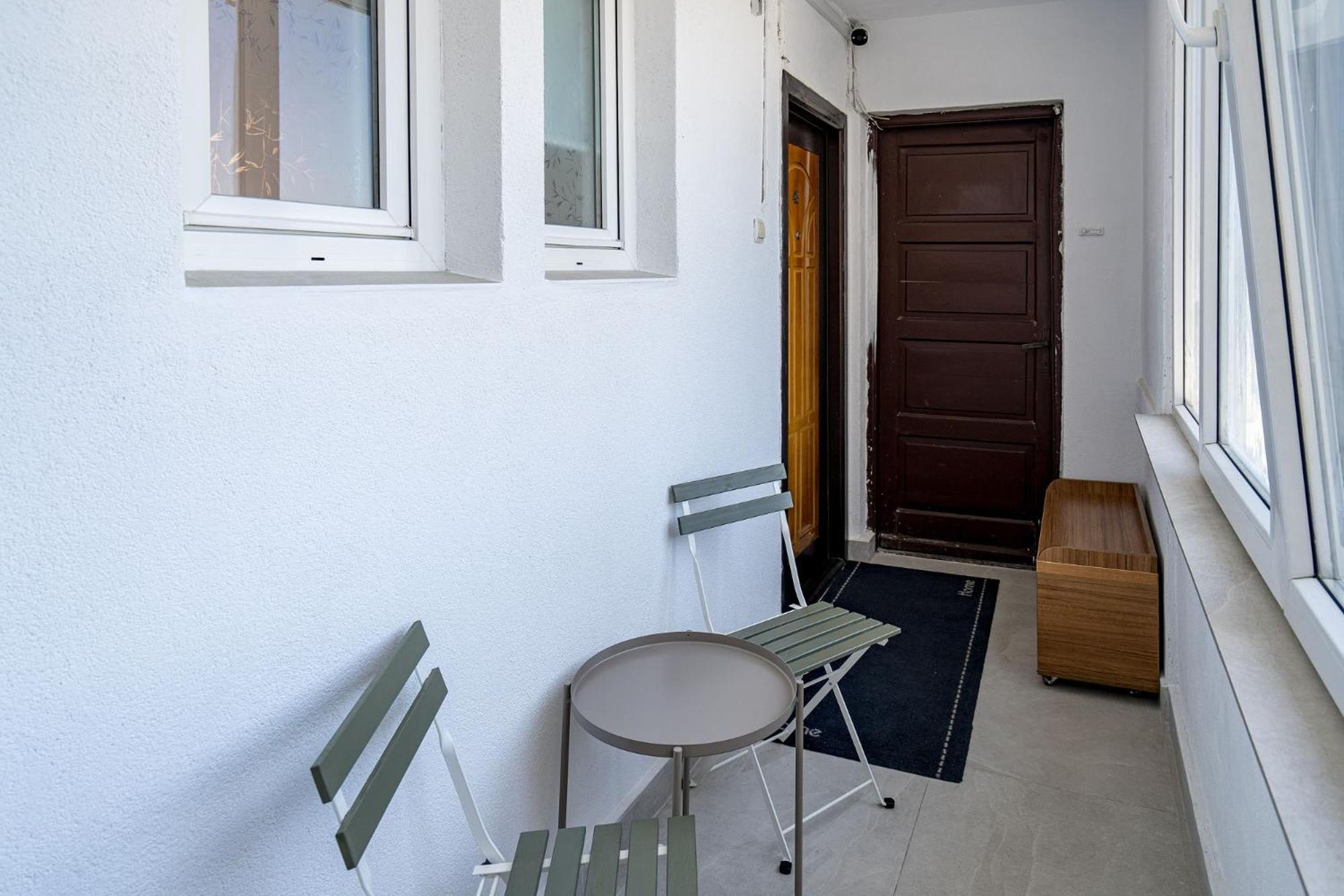 Romana Vibe Elegance In The Heart Of The City Bucharest Exterior photo