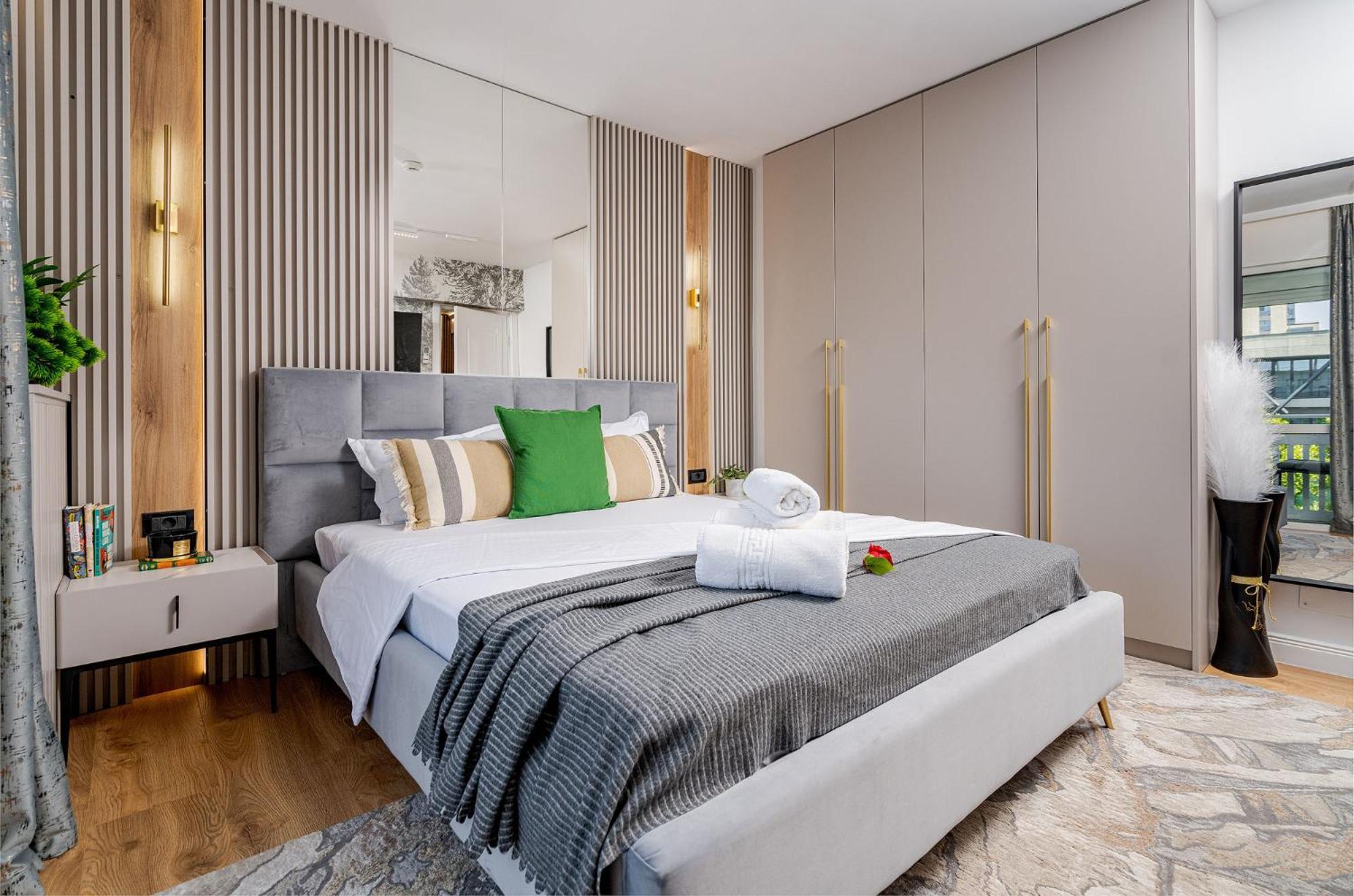 Romana Vibe Elegance In The Heart Of The City Bucharest Exterior photo